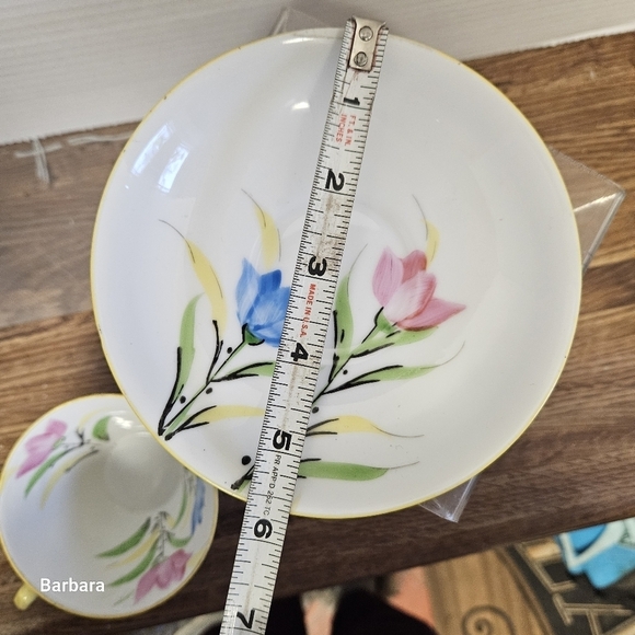 Vintage Porcelain Japanese Floral Teacup and Saucer Set - Picture 10 of 12